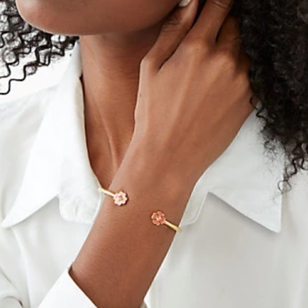 NWT Kate Spade “Spades and Studs” Enamel Hinge Cuff - Picture 5 of 6